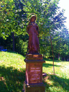 powiększ